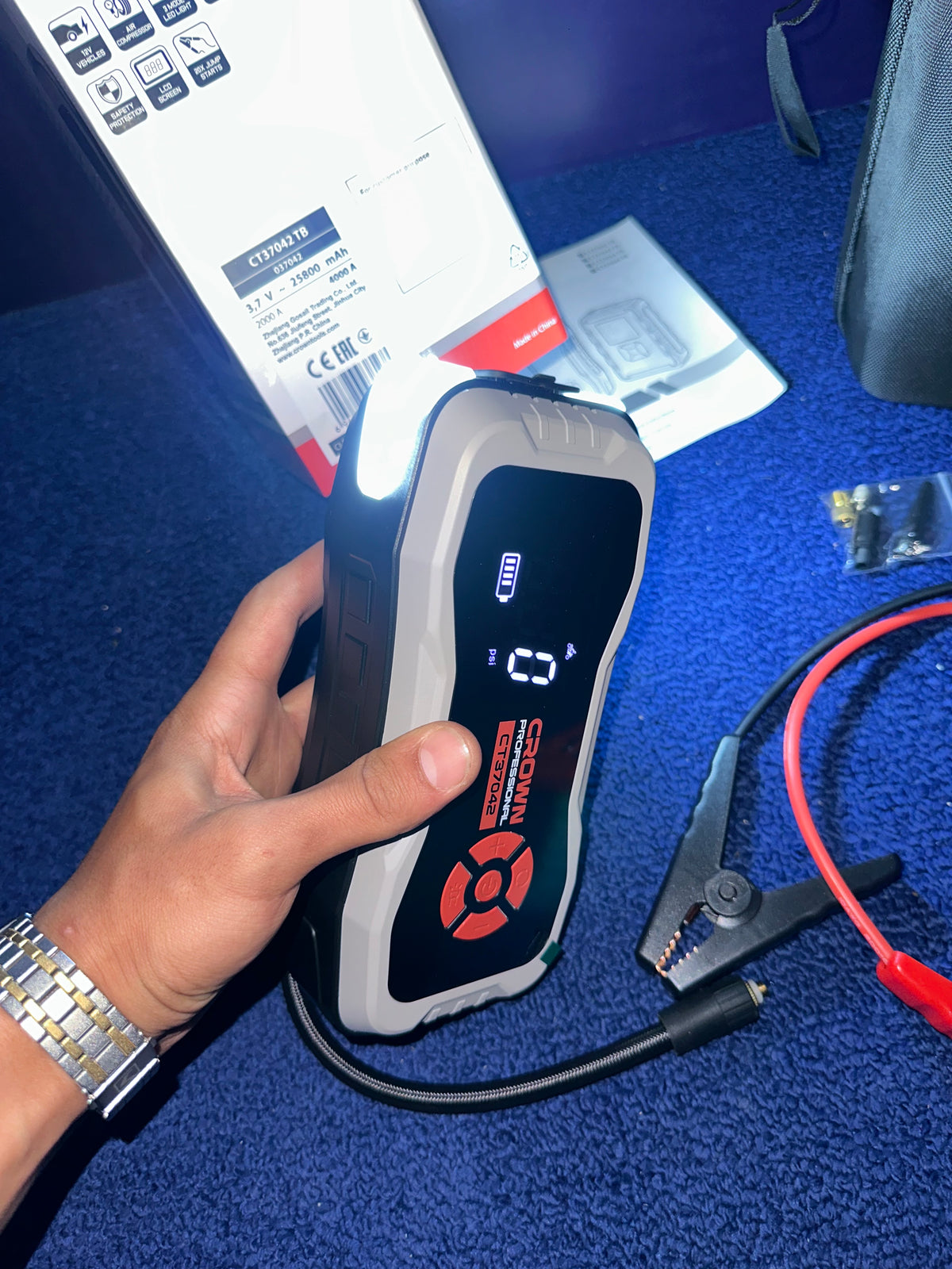 Compresseur Automobile 150 PSI et Booster de Batterie 25800mAh CROWN CT37042