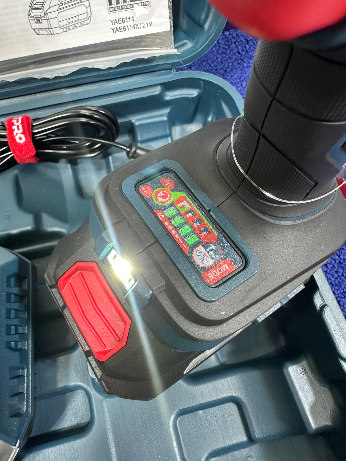 Clé à choc Sans-fil 1 Batterie 21V 4.0Ah 1100Nm HONESTPRO YAE6114