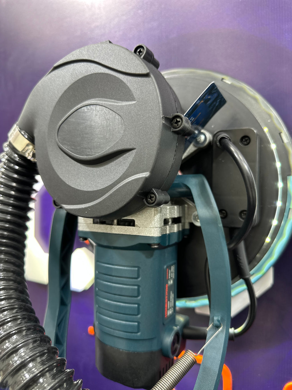 Ponceuse girafe 1050watt.    HONEST-PRO