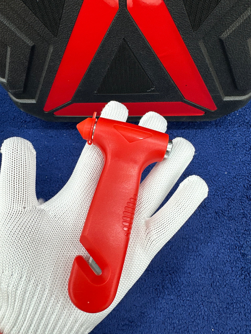 Kit de réparation portable 4en1        cric électrique, gonfleur torche et clé à choc La marque Beetro